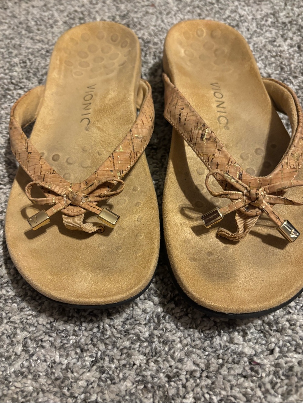 Vionic Women's Tan Cork Thong Sandals with Bow Detail